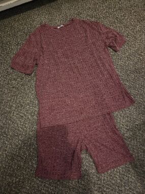 Women's Ribbed Short Sleeve Top and Shorts Set - Burgundy